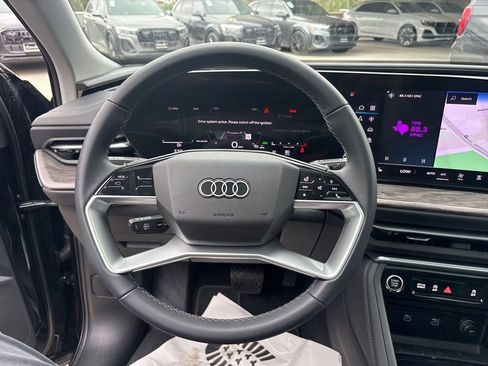Used 2025 Audi Q5 Premium w/ Convenience Package AWD/4WD image 21