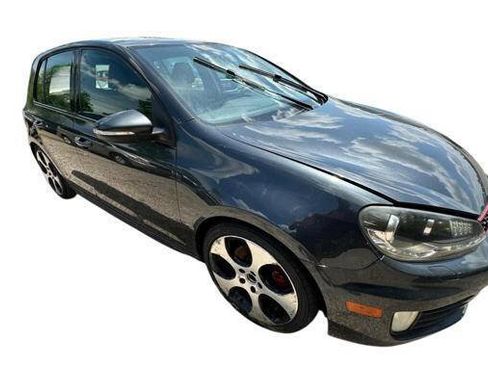 Used 2012 Volkswagen Golf 4-Door FWD image 8