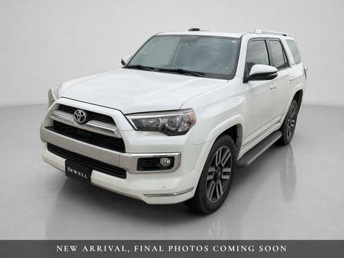 Used 2018 Toyota 4Runner Limited RWD image 1