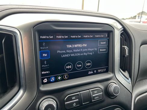 Used 2022 Chevrolet Silverado 1500 LT AWD/4WD image 12