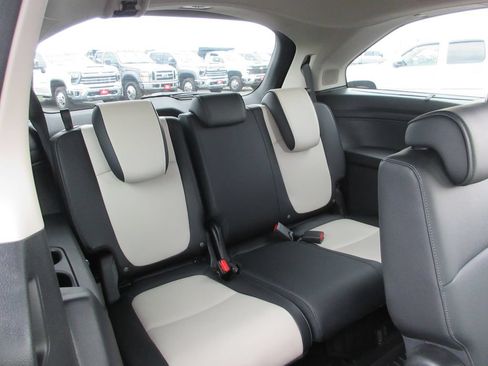 Used 2025 Honda Odyssey Elite image 26