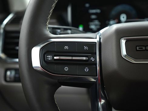 Used 2024 GMC Acadia Denali w/ Super Cruise Package image 29