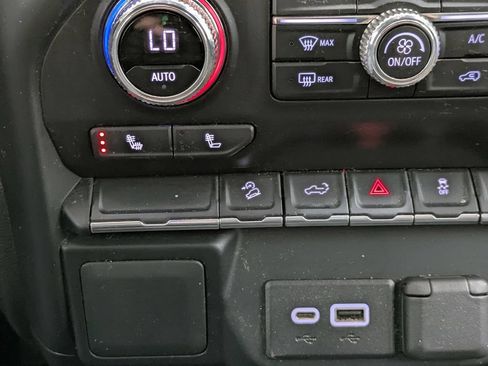 Used 2022 GMC Sierra 1500 Elevation AWD/4WD image 8