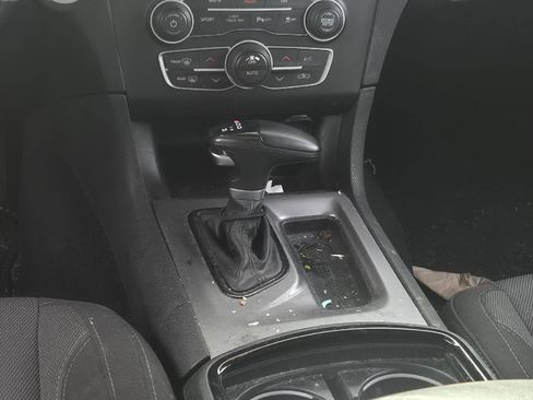 Used 2022 Dodge Charger SXT w/ Blacktop Package image 24