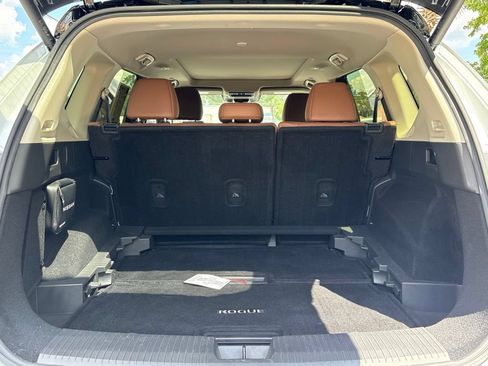 Used 2024 Nissan Rogue Platinum w/ Platinum Premium Package FWD image 19