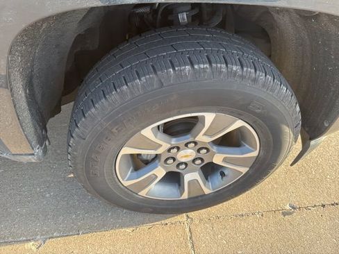 Used 2018 Chevrolet Colorado Z71 image 25