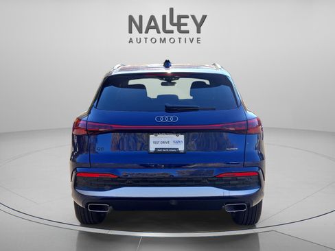 Used 2025 Audi Q5 Premium w/ Convenience Package image 5