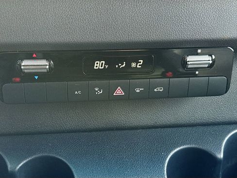 Used 2022 Mercedes-Benz Sprinter 2500 image 16