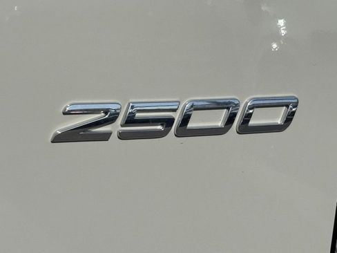 Used 2025 Mercedes-Benz Sprinter 2500 image 8