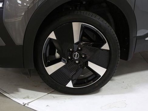 New 2026 Nissan Kicks SR w/ Interior Electronics Package AWD/4WD image 2