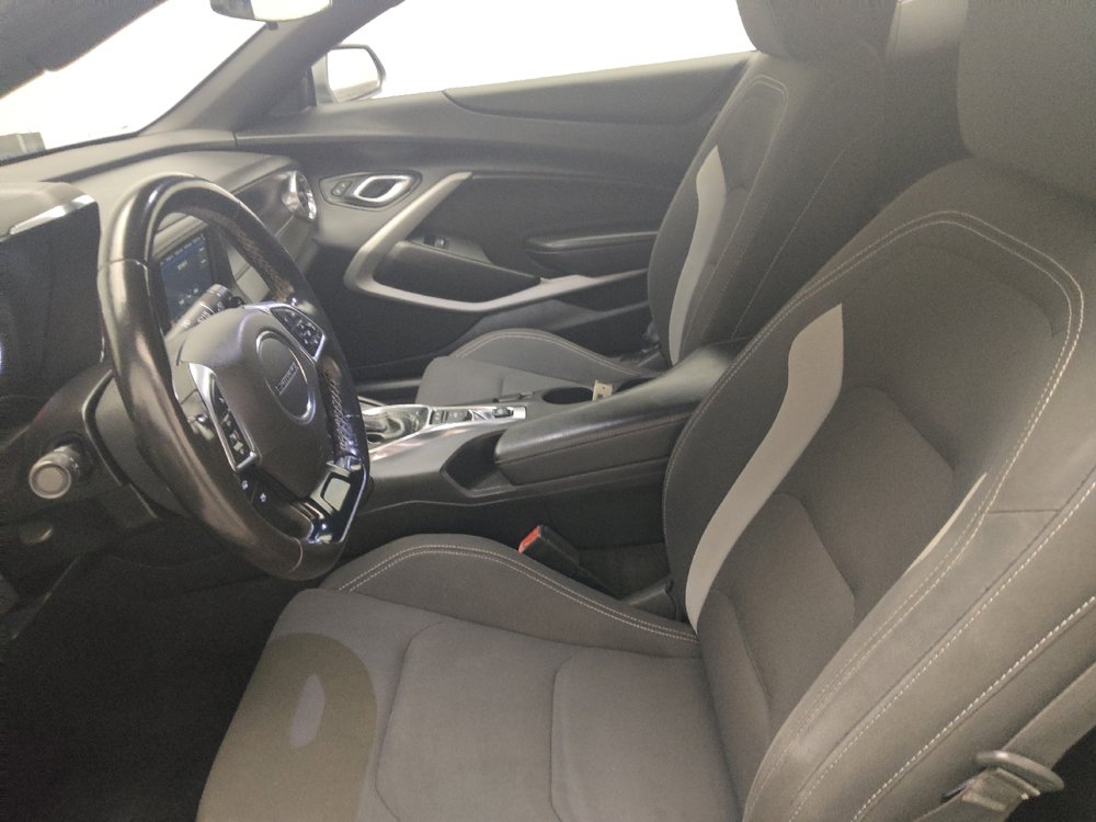 Used 2019 Chevrolet Camaro LT RWD image 17