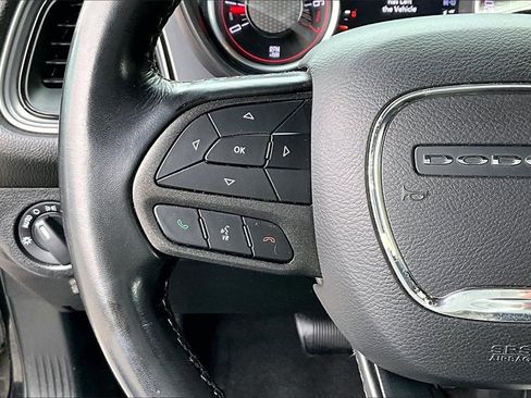 Used 2023 Dodge Challenger SXT image 10