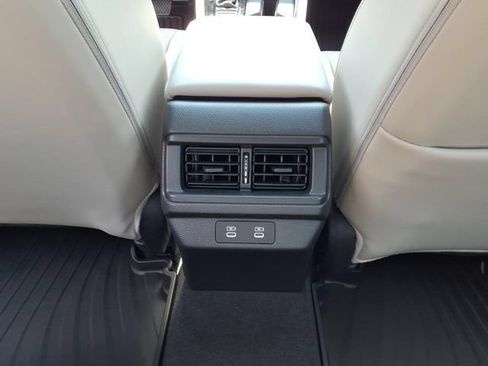 Used 2024 Honda Accord Touring image 9