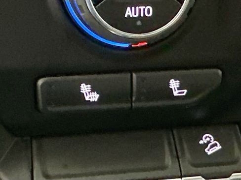 Used 2022 Chevrolet Silverado 1500 LT Trail Boss image 19