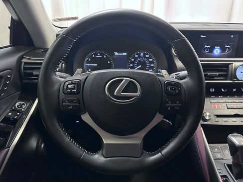 Used 2019 Lexus IS 300 AWD w/ Premium Package image 9