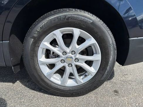 Used 2021 Chevrolet Equinox LS w/ LS Convenience Package FWD image 11