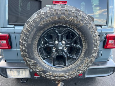 Used 2024 Jeep Wrangler Unlimited Sport AWD/4WD image 13