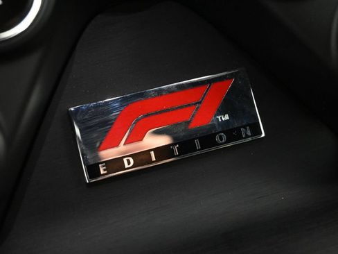 Used 2023 Aston Martin V8 Vantage Coupe RWD image 17
