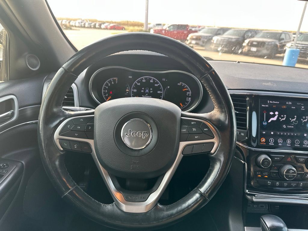 Used 2021 Jeep Grand Cherokee Limited AWD/4WD image 16