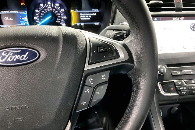 Used 2018 Ford Fusion SE w/ Equipment Group 201A FWD image 12