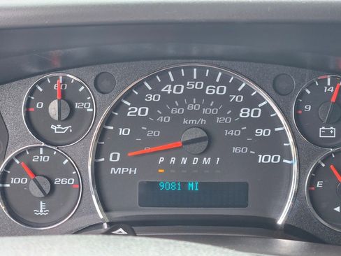 Certified 2024 GMC Savana 2500 w/ Driver Convenience Package RWD image 24