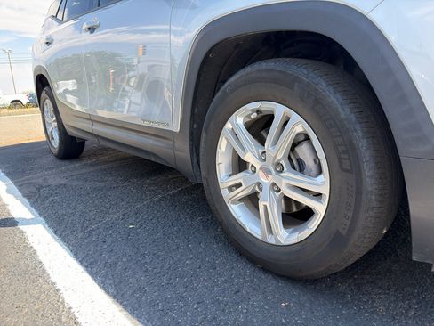 Used 2020 GMC Terrain SLE w/ Driver Convenience Package FWD image 29