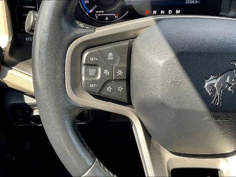 Certified 2023 Ford Bronco Wildtrak image 11