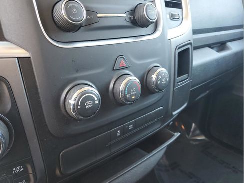 Used 2022 RAM 1500 Classic SLT image 17