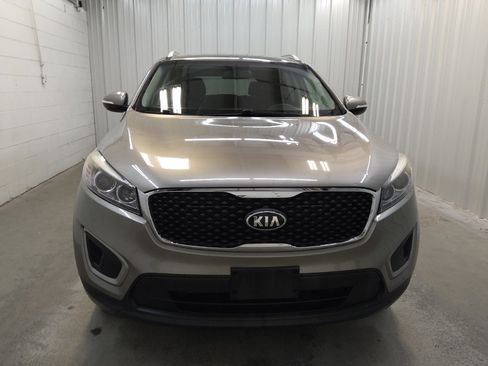 Used 2016 Kia Sorento FWD image 14