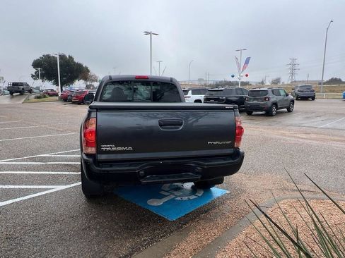 Used 2015 Toyota Tacoma PreRunner image 4