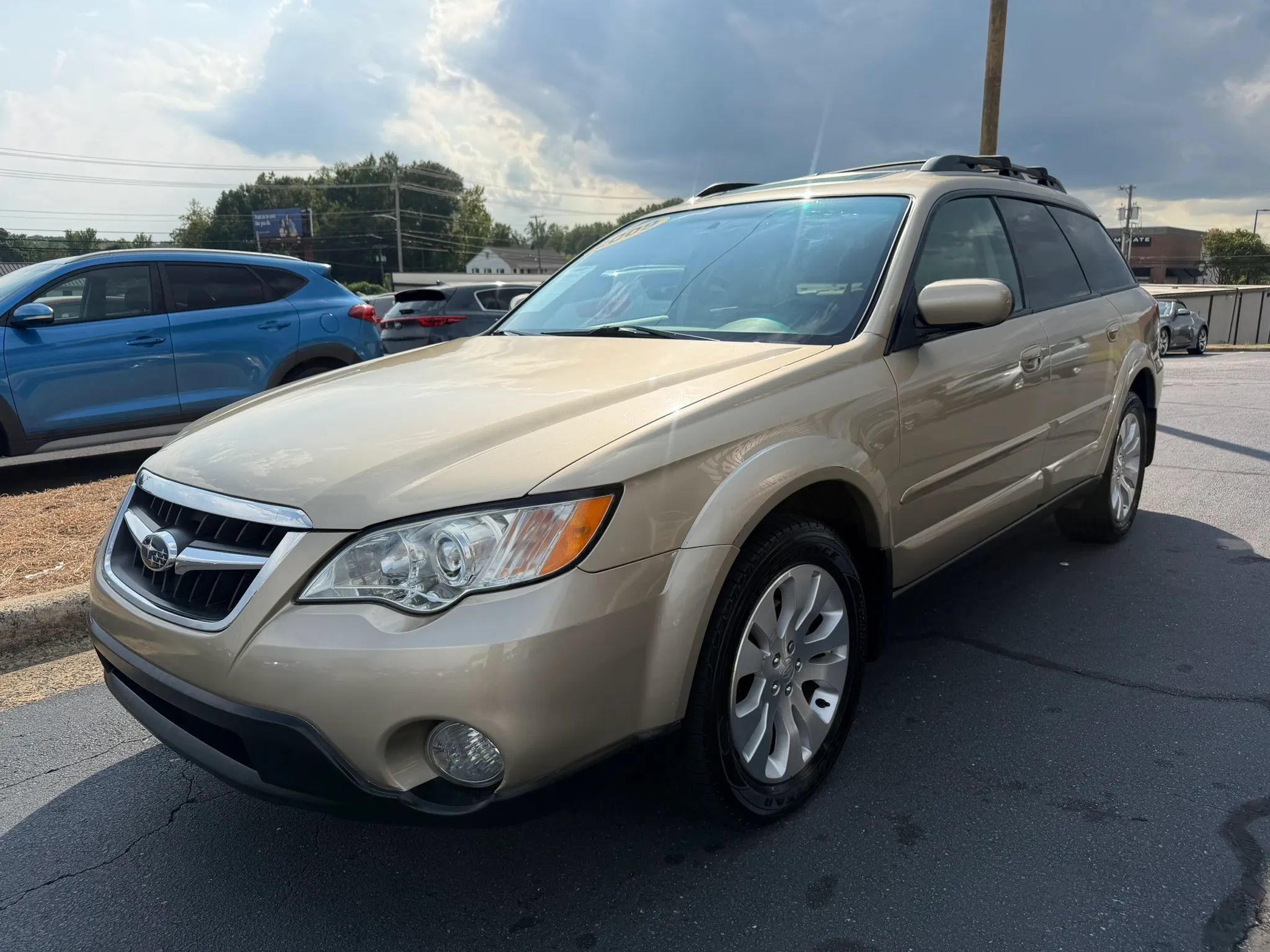 Used 2009 Subaru Outback 2.5i Limited AWD/4WD image 3