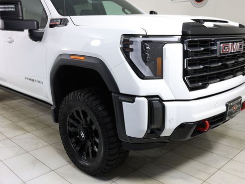 Used 2024 GMC Sierra 2500 AT4 w/ AT4 Premium Plus Package AWD/4WD image 38