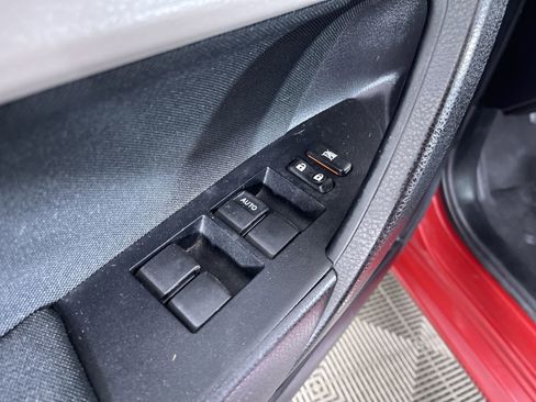 Used 2014 Toyota Corolla LE image 13