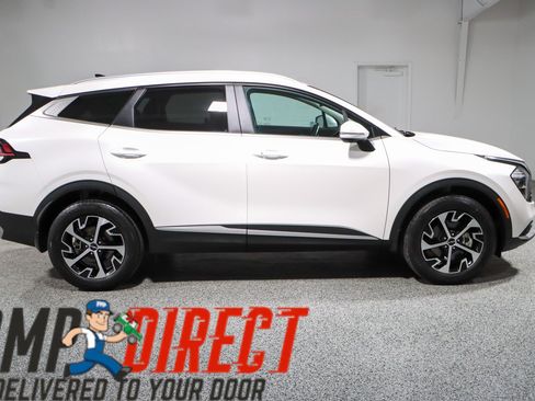 Used 2023 Kia Sportage EX AWD/4WD image 6