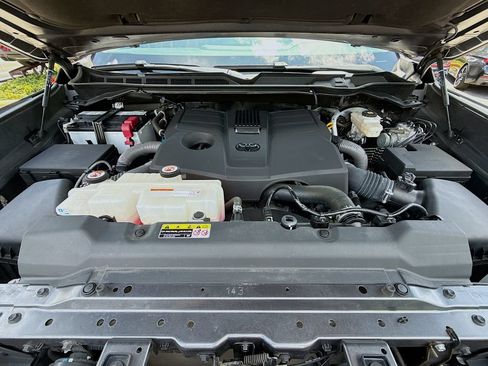 Used 2023 Toyota Tundra Limited AWD/4WD image 31