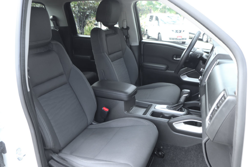 Used 2024 Nissan Frontier SV w/ SV Convenience Package RWD image 33