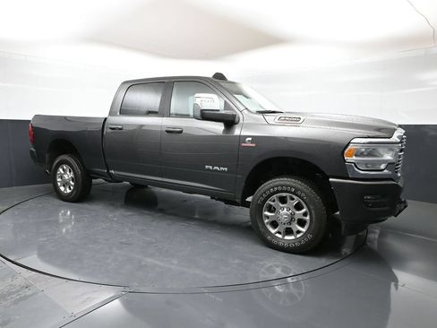 Used 2024 RAM 2500 Laramie AWD/4WD image 34