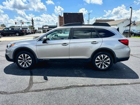 Used 2017 Subaru Outback 2.5i Limited AWD/4WD image 4