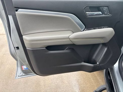 New 2026 Chevrolet Colorado ZR2 w/ Technology Package AWD/4WD image 10