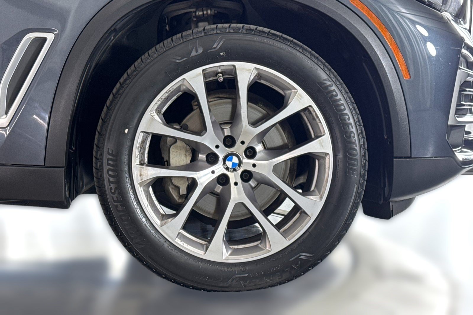 Used 2019 BMW X5 xDrive40i w/ Convenience Package AWD/4WD image 13