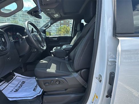 Used 2024 Chevrolet Silverado 1500 Custom image 6