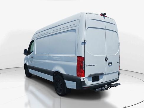 Used 2025 Mercedes-Benz Sprinter 2500 image 5