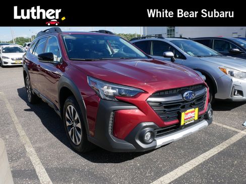 Used 2025 Subaru Outback Limited AWD/4WD image 1