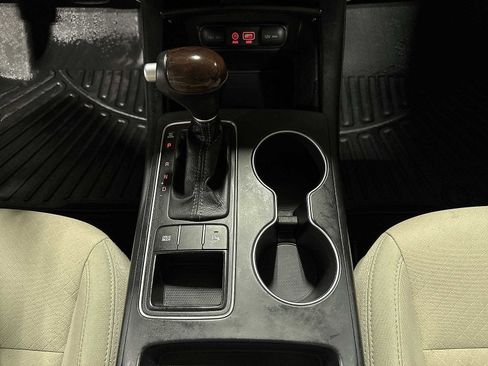 Used 2018 Kia Sorento LX w/ LX V6 Convenience Package image 31