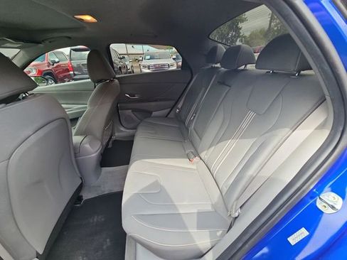 Used 2022 Hyundai Elantra SEL w/ Convenience + Premium Package FWD image 27
