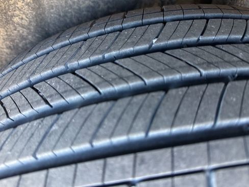 Used 2019 Toyota RAV4 XLE w/ Convenience Package image 11