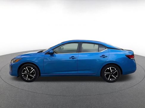 Used 2025 Nissan Sentra SV FWD image 9