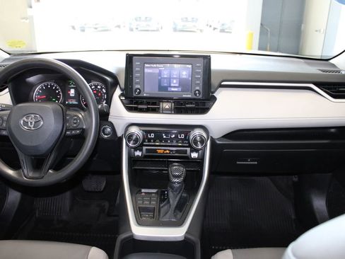 Used 2022 Toyota RAV4 XLE w/ Convenience Package AWD/4WD image 25