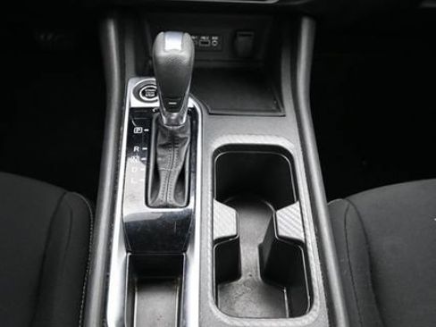 Used 2024 Nissan Sentra SV FWD image 11