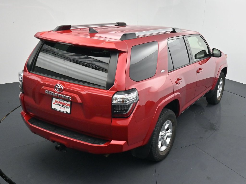 Used 2024 Toyota 4Runner SR5 AWD/4WD image 28